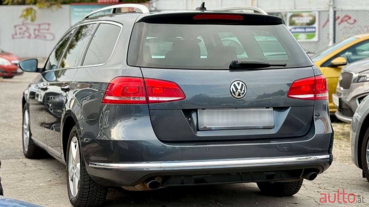 2013' Volkswagen Passat photo #5