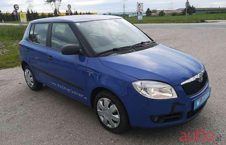 2009' Skoda Fabia photo #1