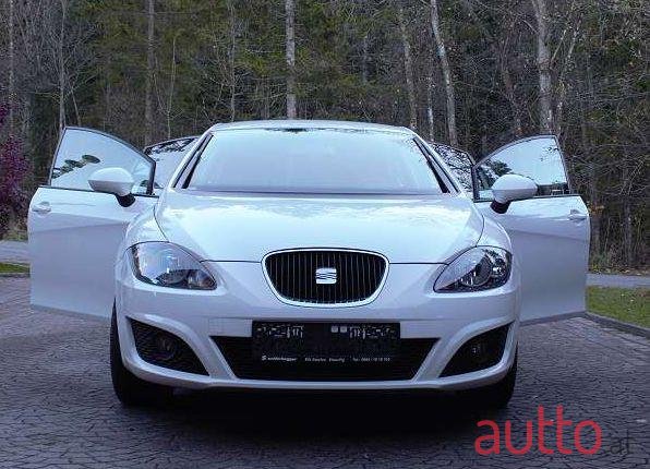 2011' SEAT Leon photo #3