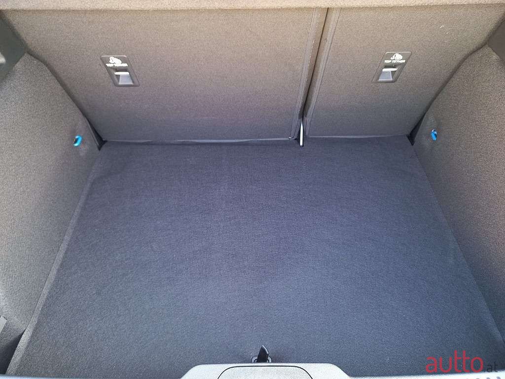 2022' Ford Focus photo #6