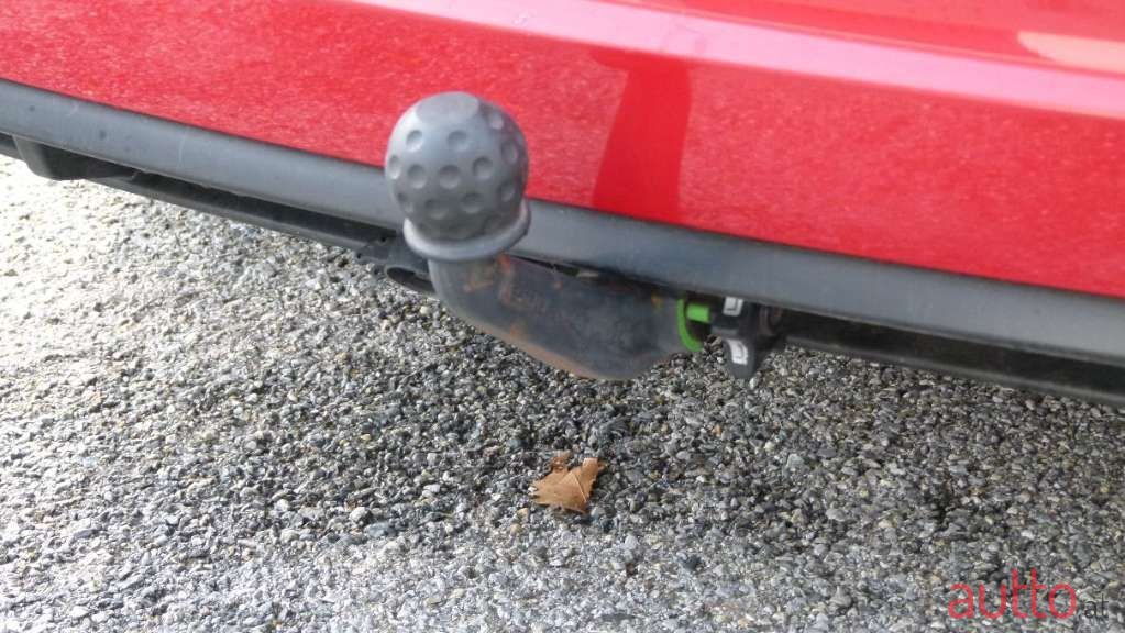 2014' SEAT Alhambra photo #3