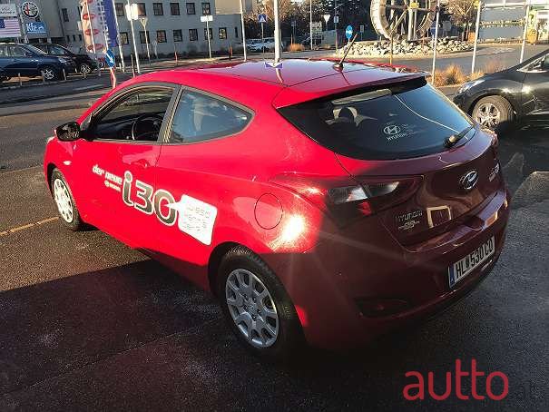 2012' Hyundai i30 photo #2