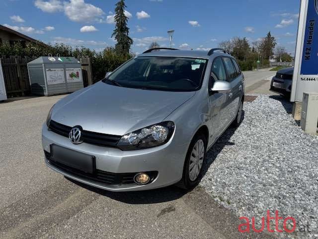 2010' Volkswagen Golf photo #1