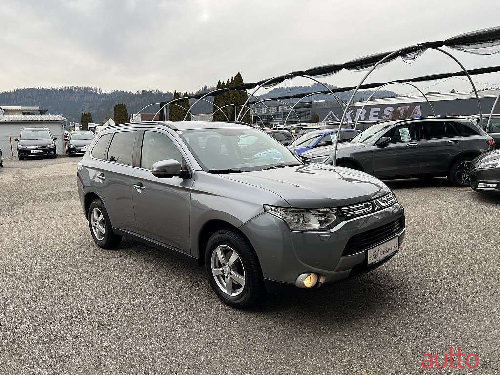 2013' Mitsubishi Outlander photo #1