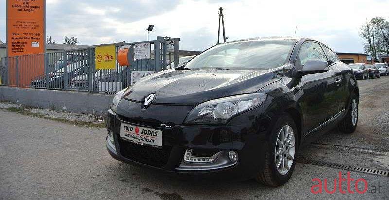 2013' Renault Megane photo #1