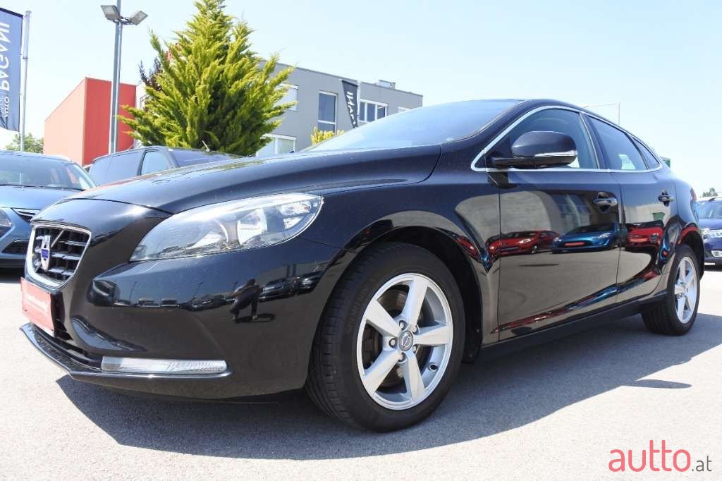 2014' Volvo V40 photo #3