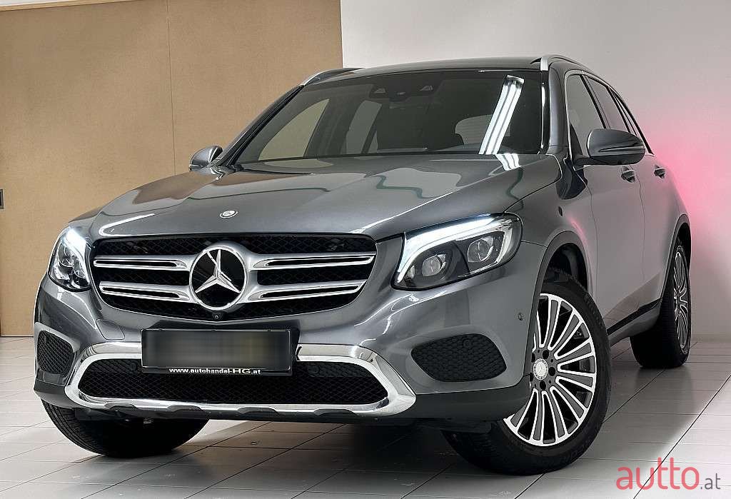 2016' Mercedes-Benz Glc-Klasse photo #2