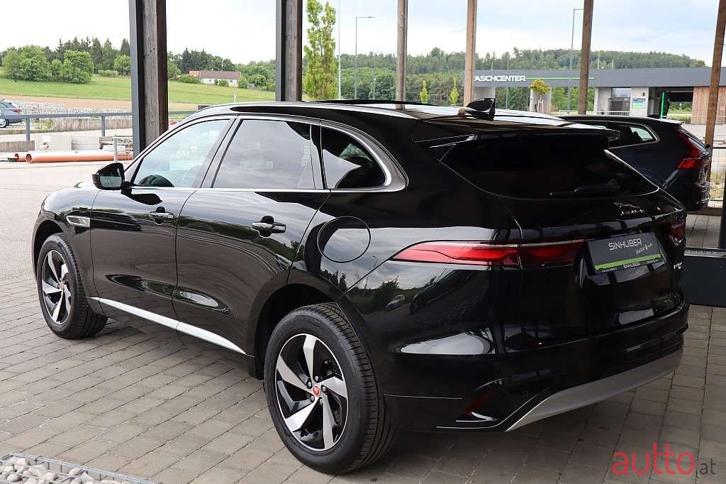 2022' Jaguar F-Pace photo #3
