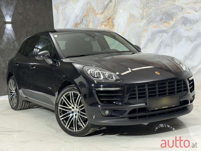 2018' Porsche Macan photo #3