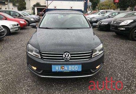 2012' Volkswagen Passat photo #3