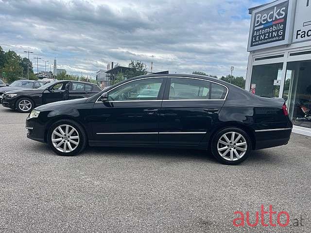 2010' Volkswagen Passat photo #2