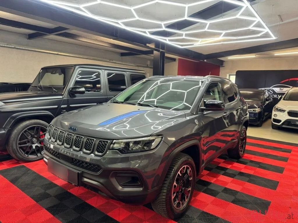 2022' Jeep Compass photo #2
