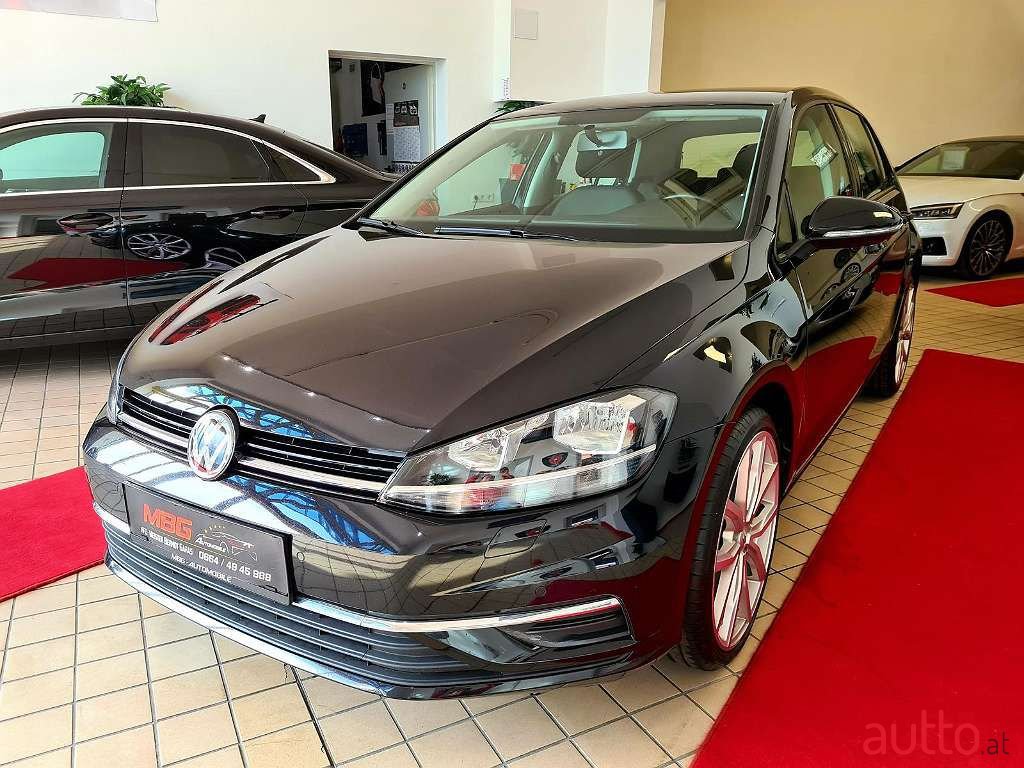 2018' Volkswagen Golf photo #1