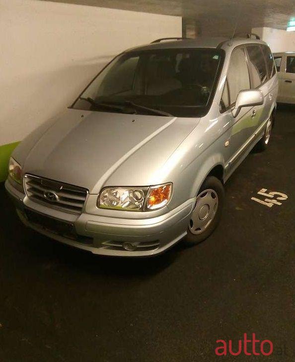 2004' Hyundai Trajet photo #1