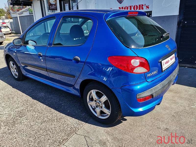 2010' Peugeot 206 photo #4