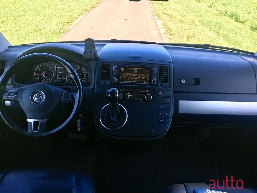 2013' Volkswagen T5 Sky 2,0 BMT BiTDI 4motion D-PF photo #7