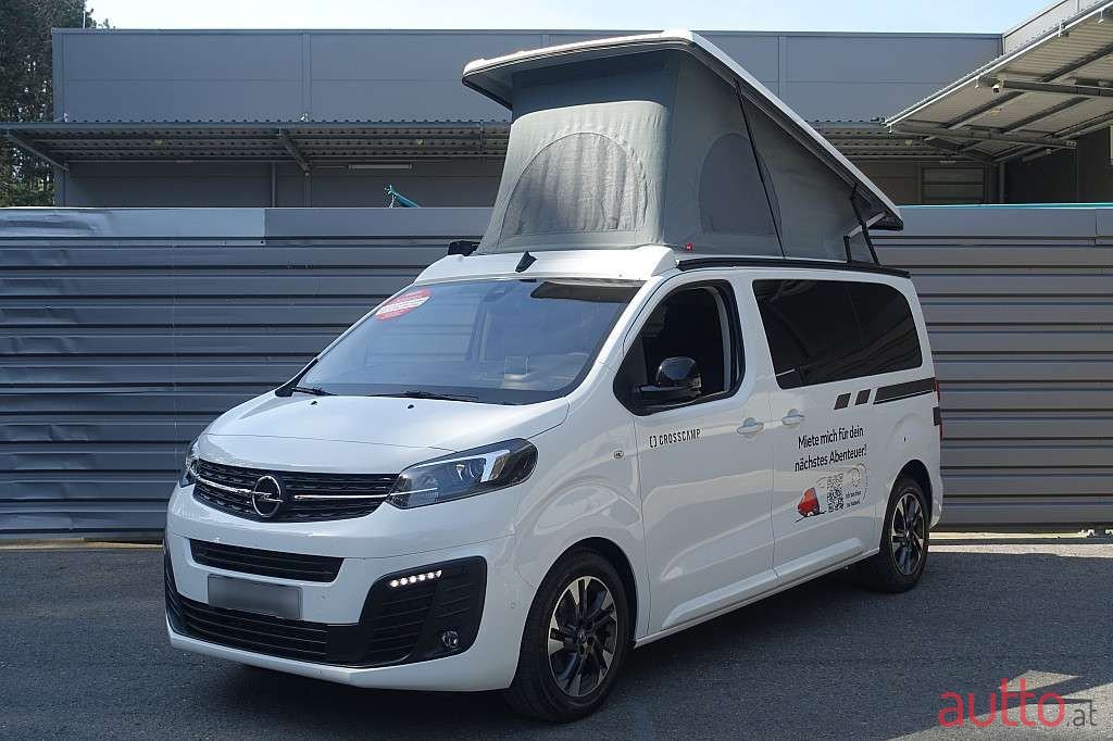 2022' Opel Zafira photo #2