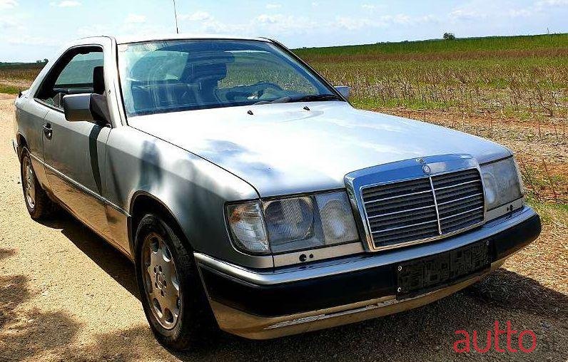 1992' Mercedes-Benz E-Klasse photo #1