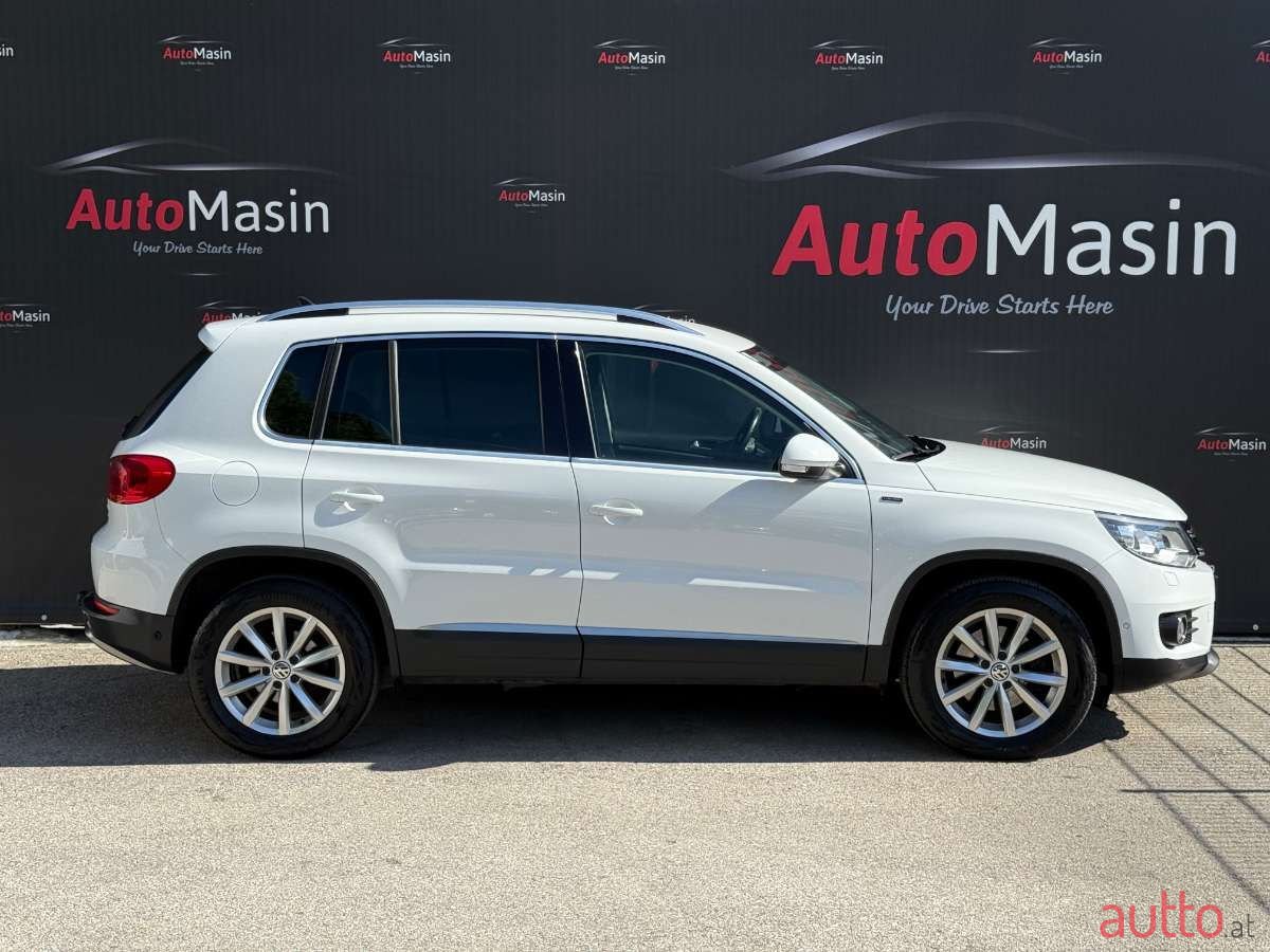 2016' Volkswagen Tiguan photo #5