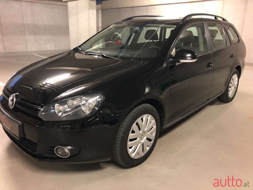 2012' Volkswagen Golf photo #4