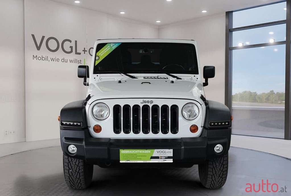 2013' Jeep Wrangler photo #4