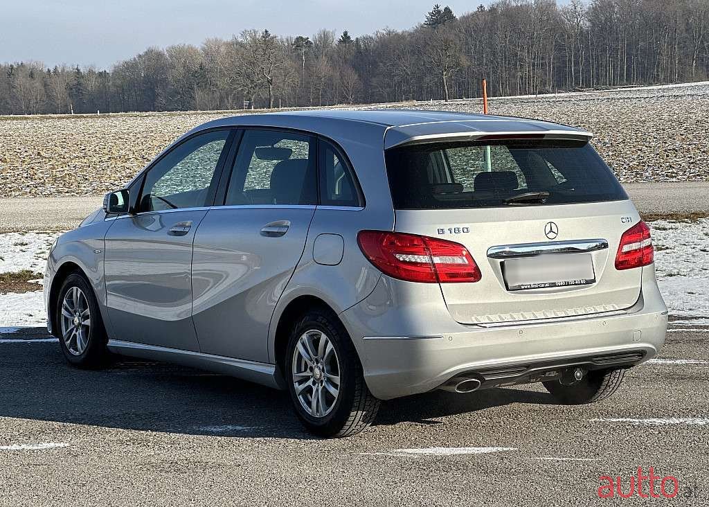 2011' Mercedes-Benz B-Klasse photo #3