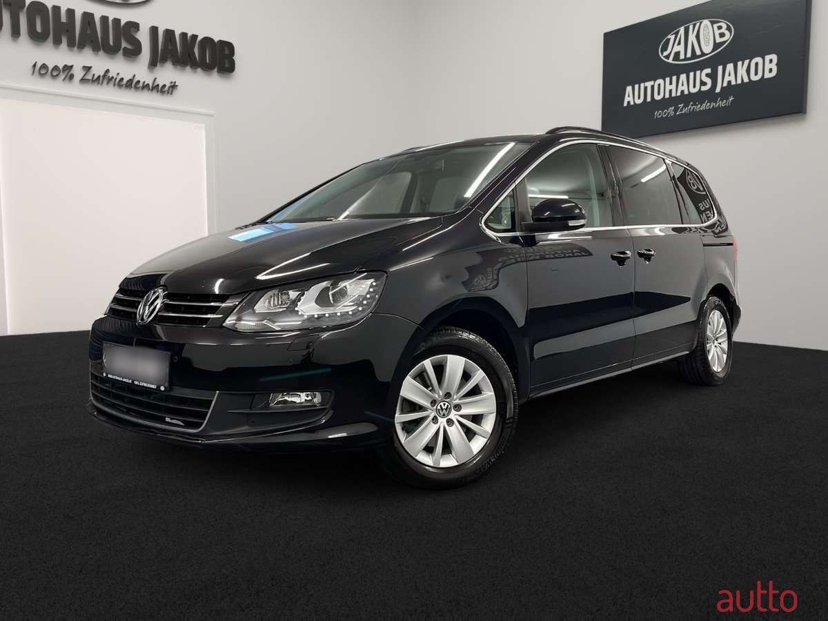 2015' Volkswagen Sharan photo #1