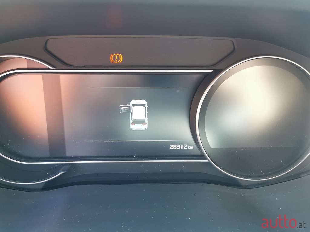 2020' Kia Niro photo #5