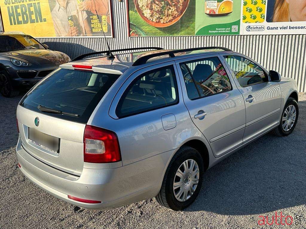 2012' Skoda Octavia photo #6