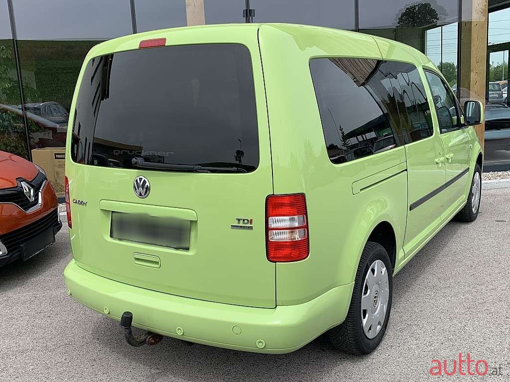 2011' Volkswagen Caddy photo #4