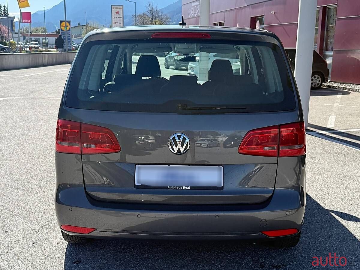 2013' Volkswagen Touran photo #6