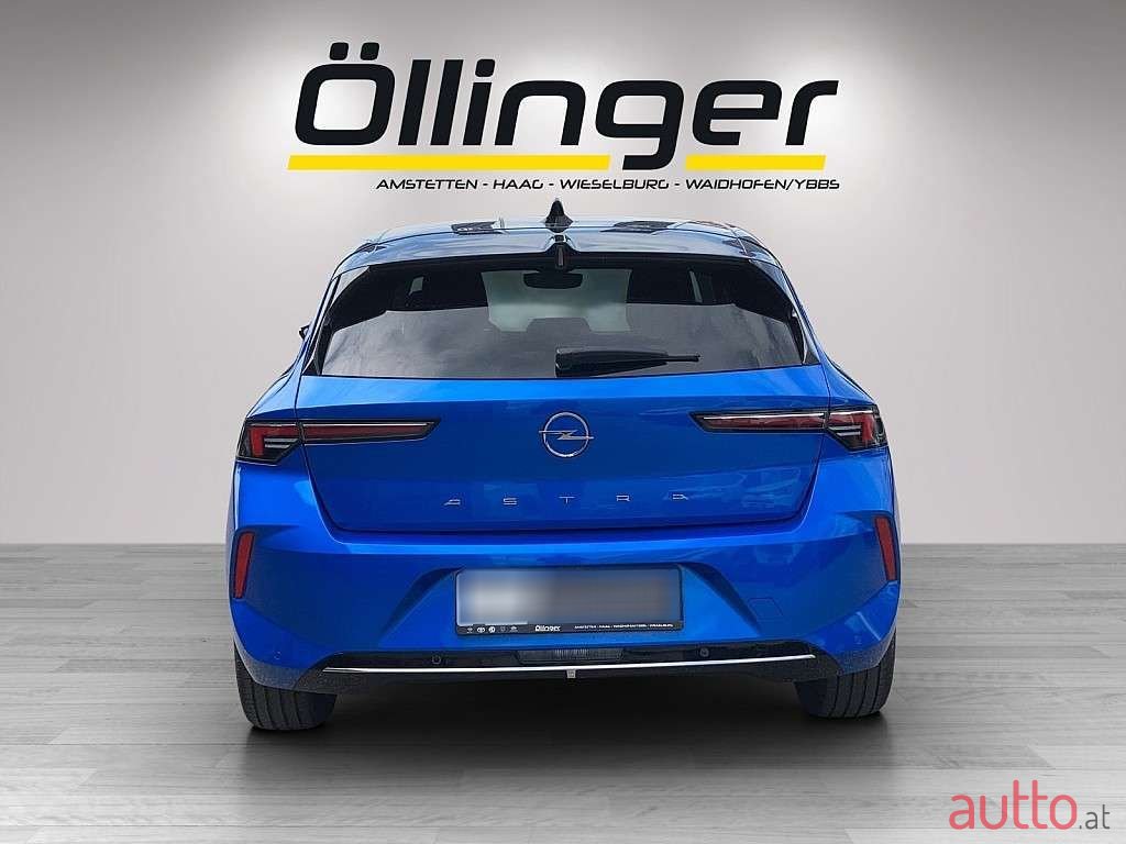 2023' Opel Astra photo #4