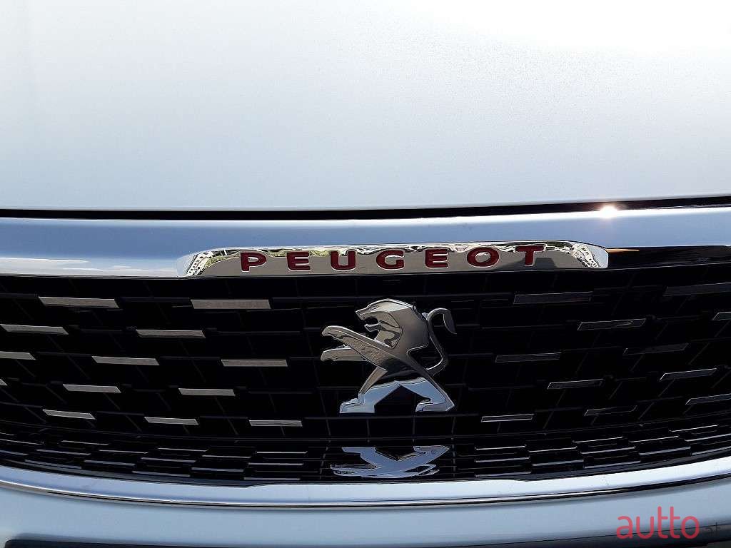 2017' Peugeot 308 photo #6