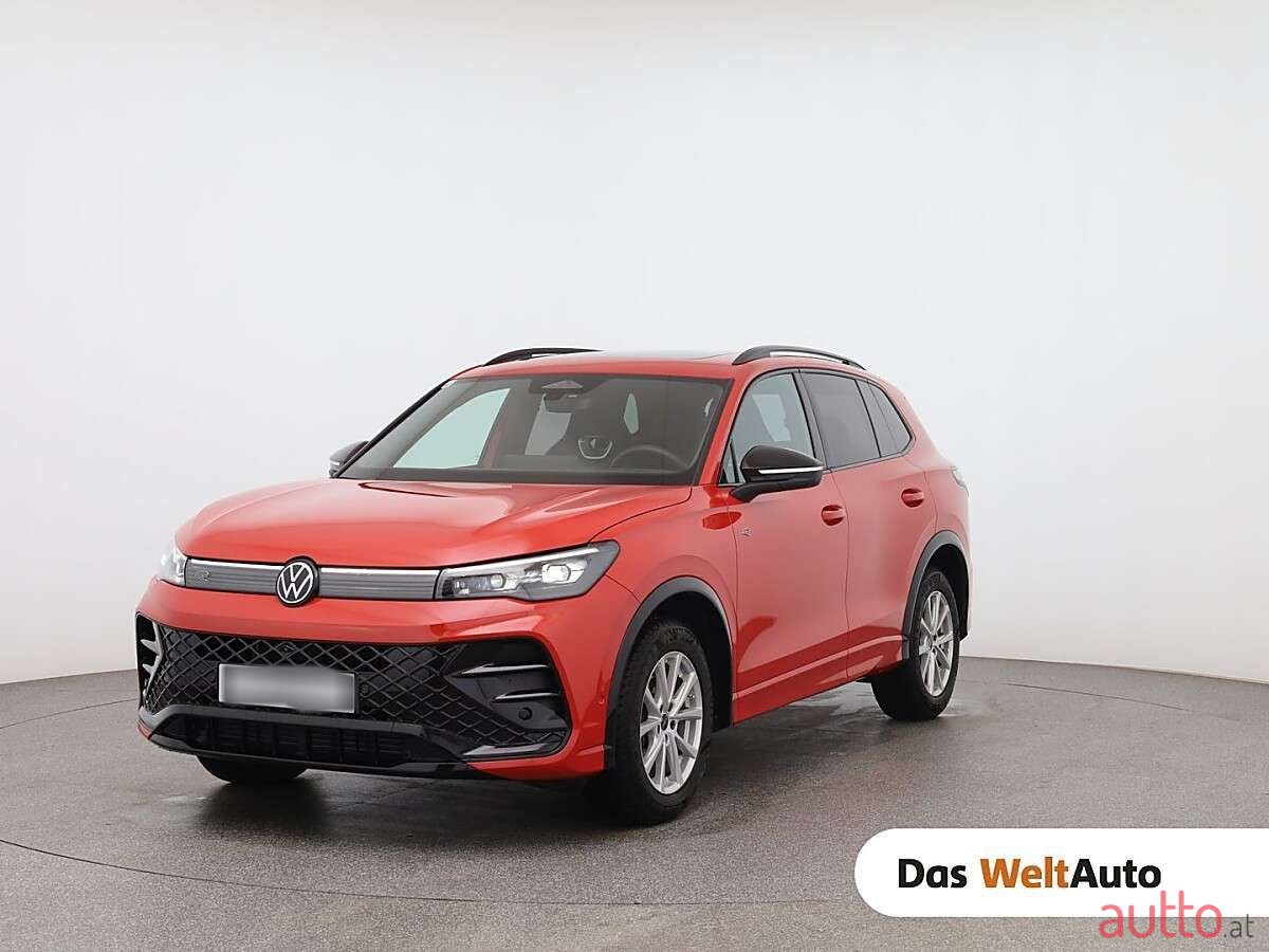 2024' Volkswagen Tiguan photo #1