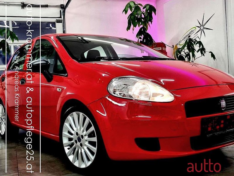2009' Fiat Grande Punto photo #1