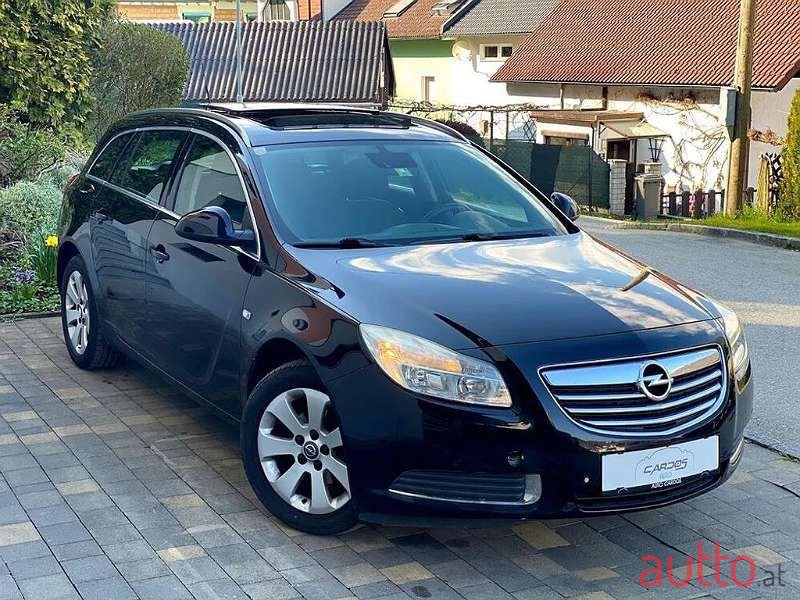 2009' Opel Insignia photo #1