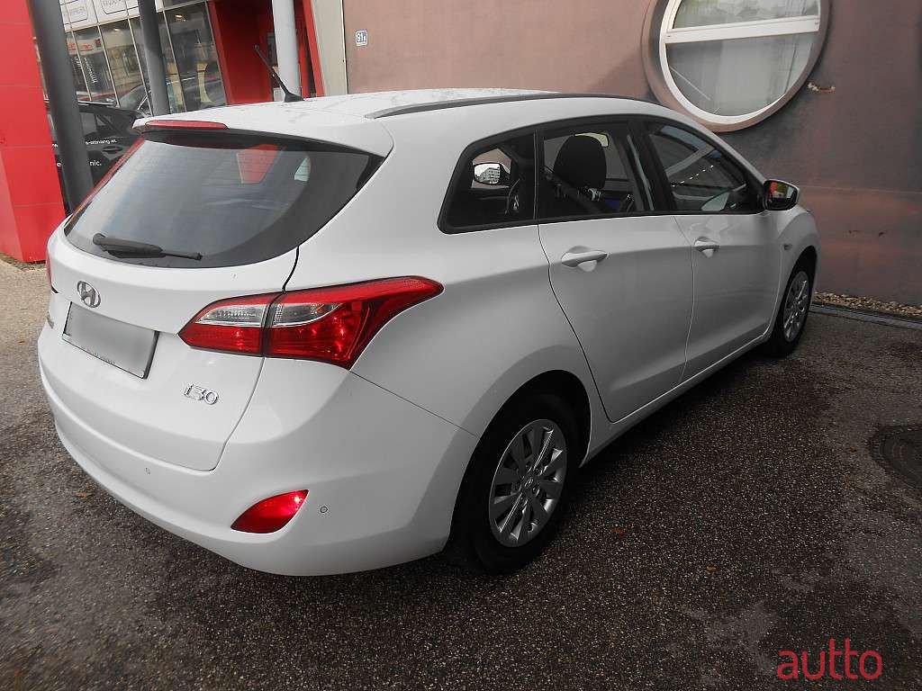 2016' Hyundai i30 photo #4