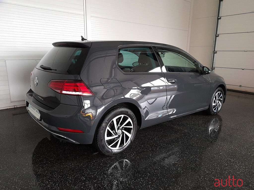 2018' Volkswagen Golf photo #1