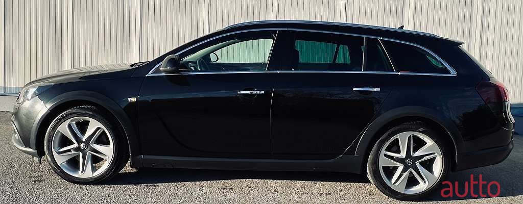 2015' Opel Insignia photo #2