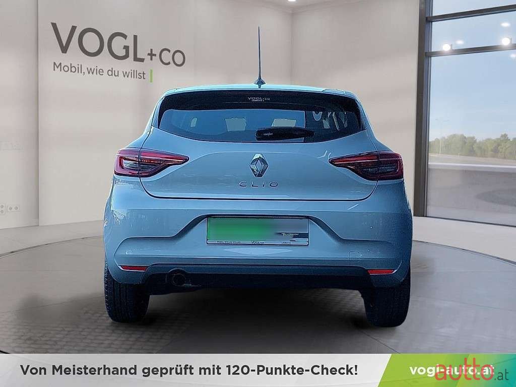 2022' Renault Clio photo #6