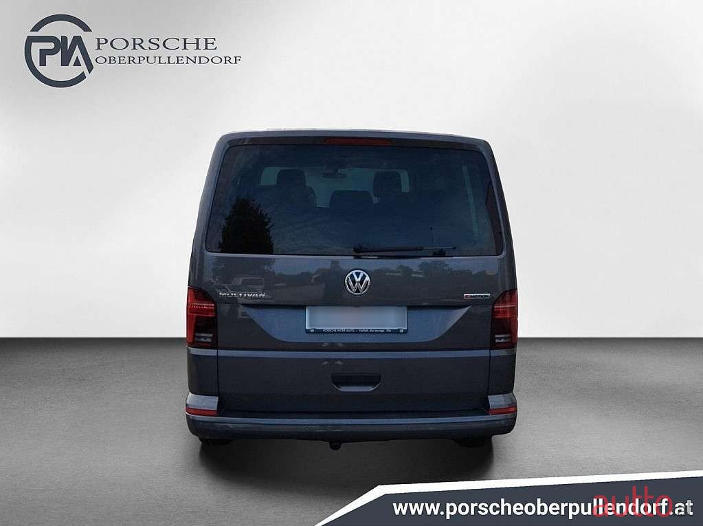 2022' Volkswagen Multivan photo #4