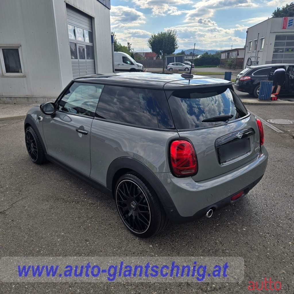 2019' MINI Mini photo #2