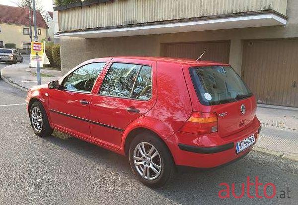 2003' Volkswagen Golf photo #1