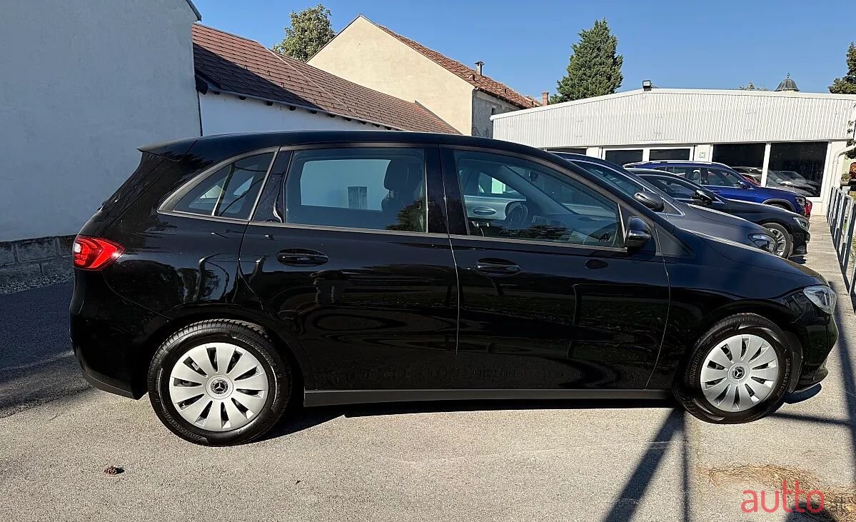 2019' Mercedes-Benz B-Klasse photo #1
