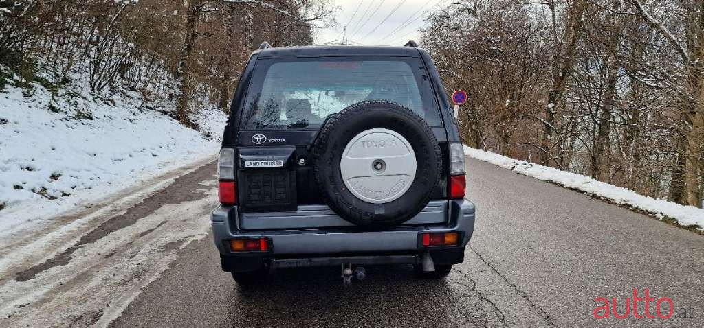 2002' Toyota Land Cruiser photo #5