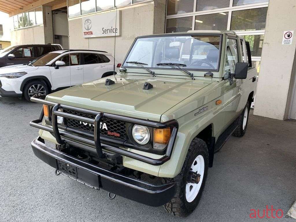 1988' Toyota Landcruiser photo #3