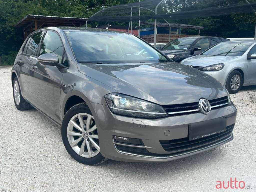 2015' Volkswagen Golf photo #2