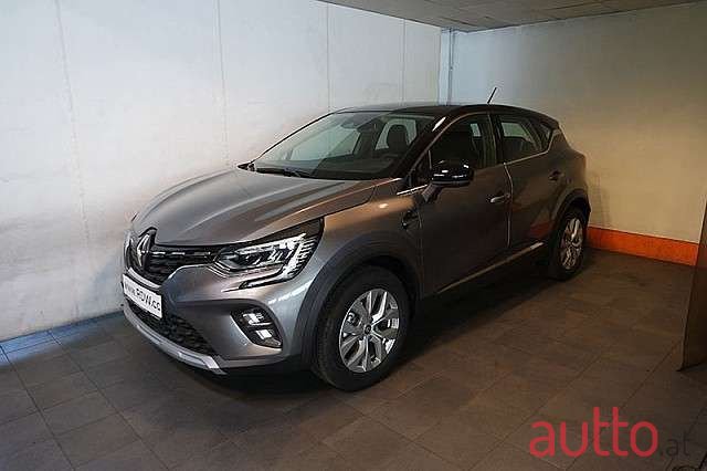 2022' Renault Captur photo #3