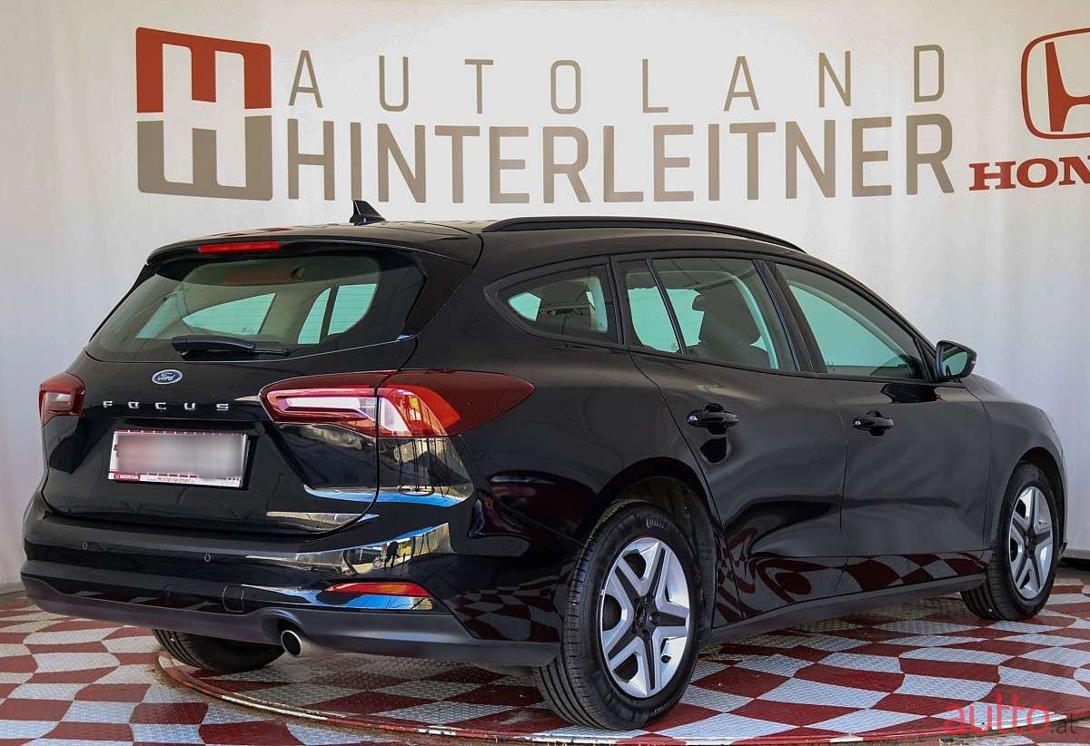 2023' Ford Focus photo #2