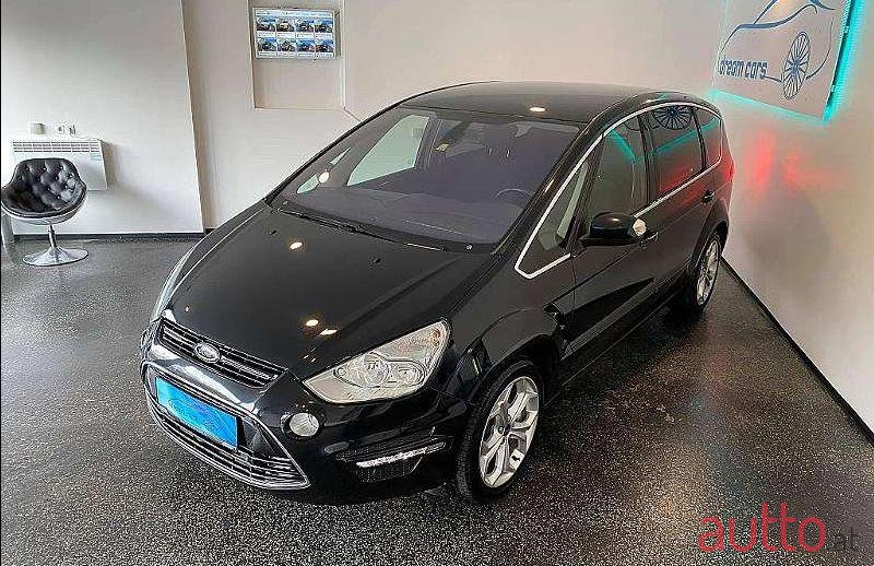 2011' Ford S-Max photo #1